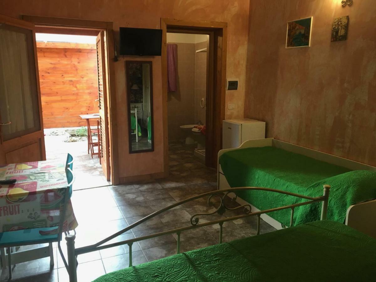B&B Villa Carla เวียสเต ภายนอก รูปภาพ
